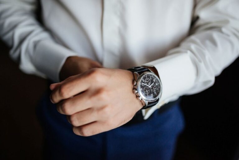 Zegarek do białej koszuli: Elegancja w Szczegółach